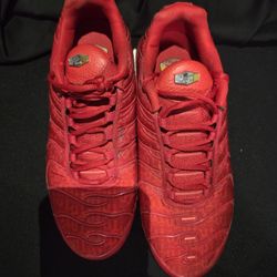 NIKE OG AIR MAX PLUS TRIPLE RED TIN 