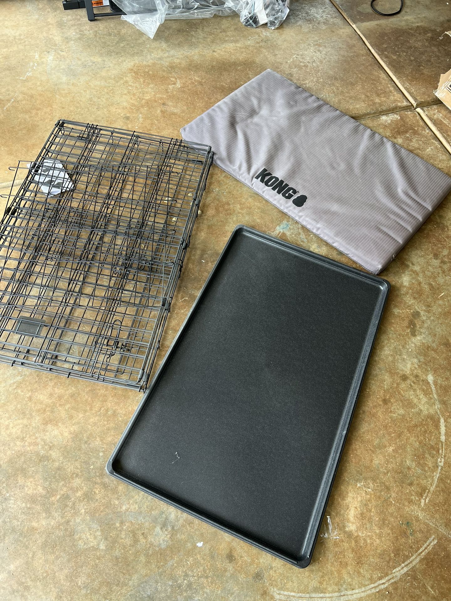 Dog Crate with Kong Mat