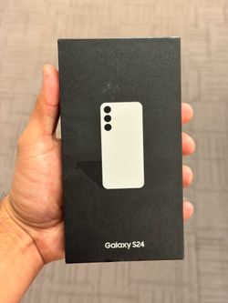 Samsung Galaxy S24 For AT&T / Cricket ONLY (Open box new)