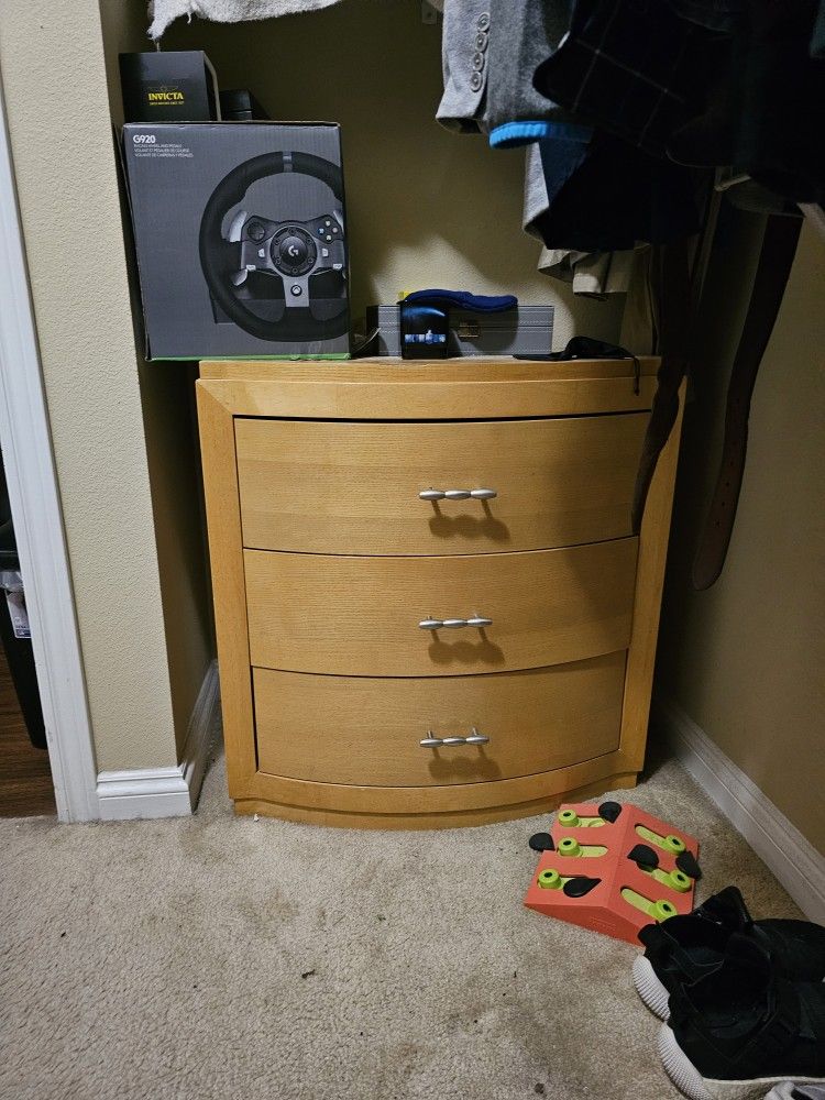Dresser