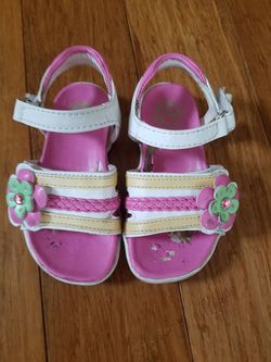 Buster Brown toe zone sandals