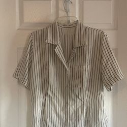 Button Up Blouses Size L $2,00 Each