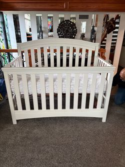 Pottery farm crib