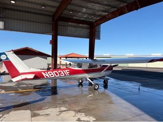 Fly airplanes with an instructor!