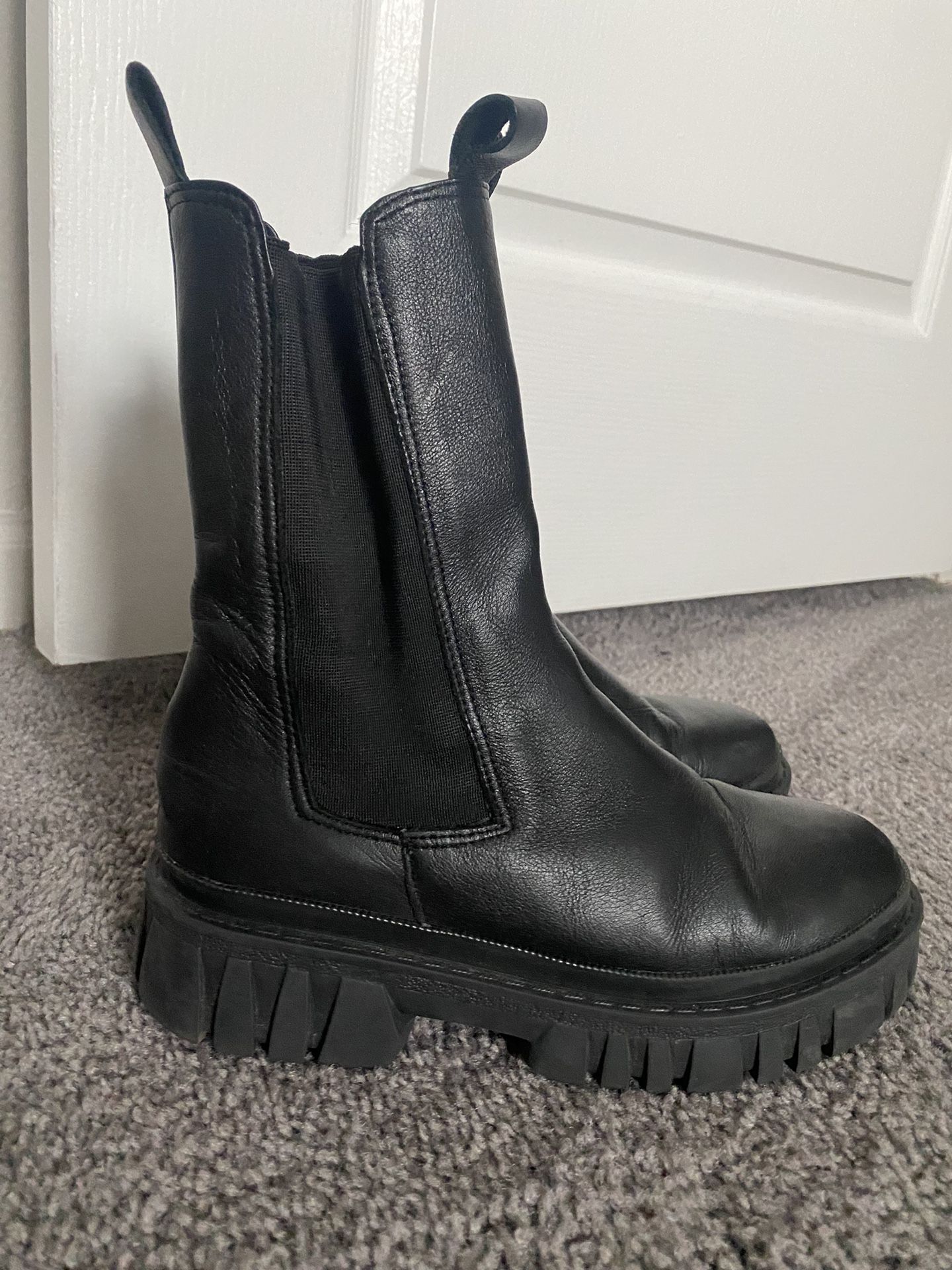 Black Leather Boots Size 6