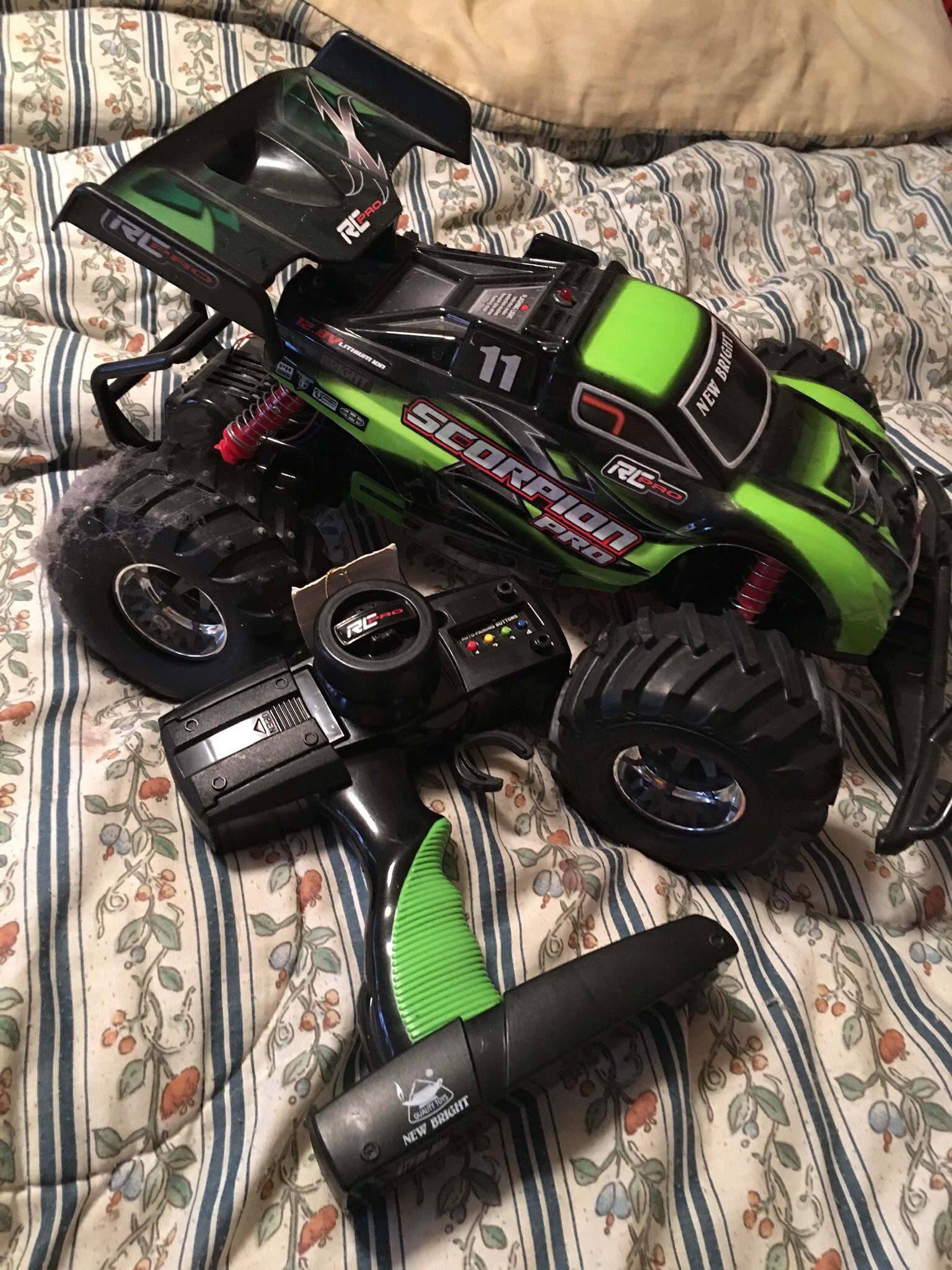 huge green/black r/c buggy