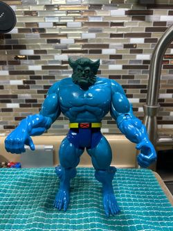 32 year old Vintage 1994 ToyBiz Marvel X-Men Deluxe Edition 10-inch Beast figure