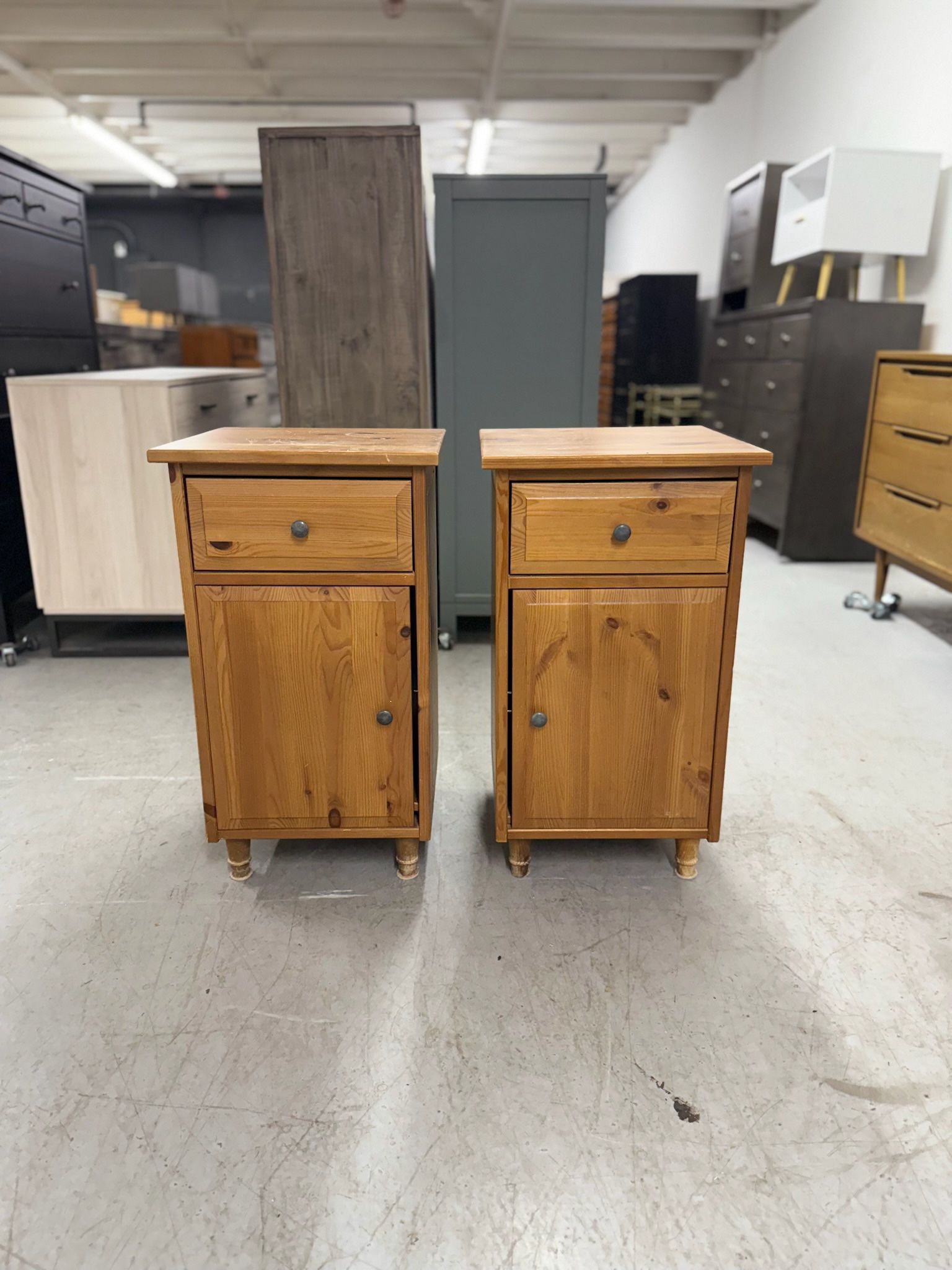 2 Wood Nightstands/ Nightstand Set / End Tables / Side Tables
