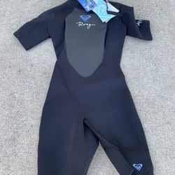 ROXY WETSUIT—NEW WITH TAGS—first $40 Cash Takes It