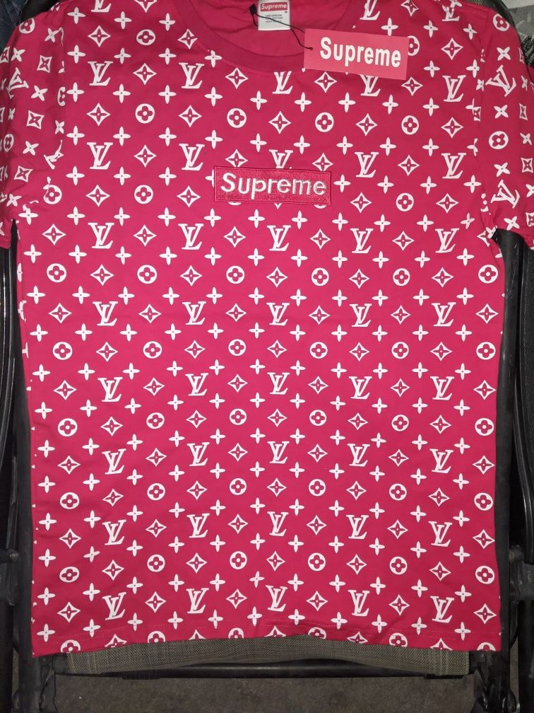 Brand New Louis Vuitton X Supreme box logo t shirt X Large ( trade offers welcome )