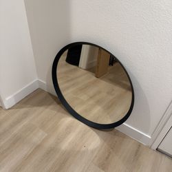 Large 31.5" Modern Round Mirror - Black Frame (Mint Condition)