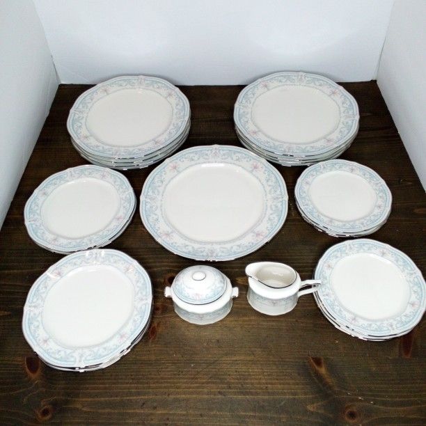 Noritake Ivory China Japan Plates Sugar Dish Creamer Crown Flower 7324 23 Pcs
