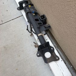 tesla model y 2025 tow hitch