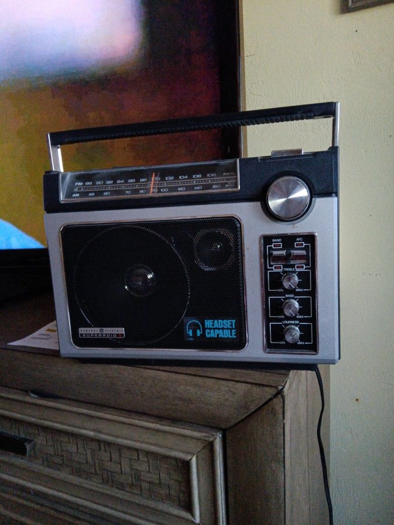 Vintage GE Superadio 2 