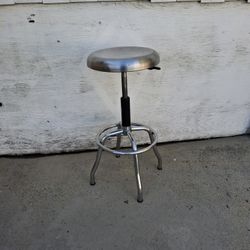 STAINLESS STEEL ADJUSTABLE STOOL