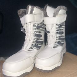 Ruggged Outback Thermolite Snow Boots