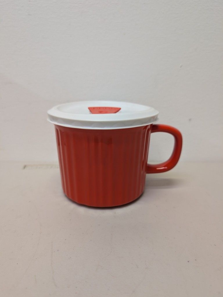 Stoneware Mug With Vented Lid