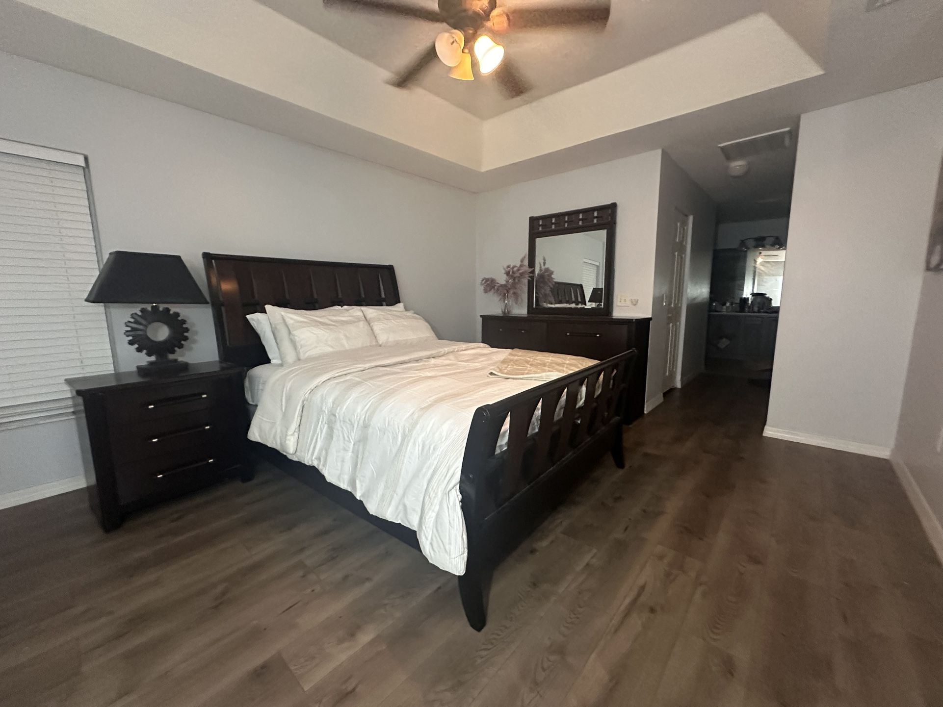 Queen Bedroom Set