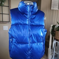 Women's Puffer Vest Size M