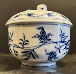 Vintage Meissen Sugar Bowl 