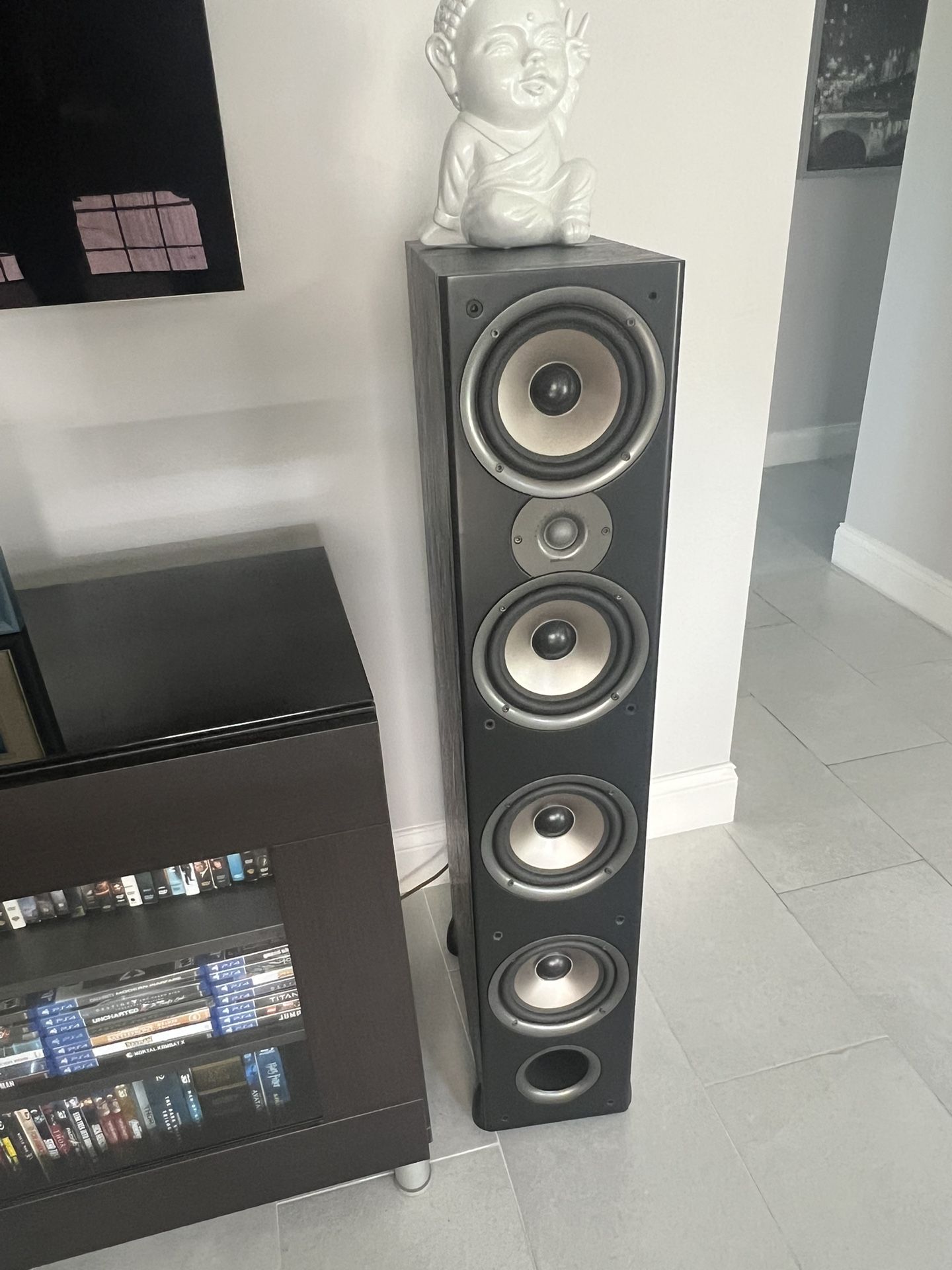 Pioneer Receiver with 2 Polk Audio Tower Speakers