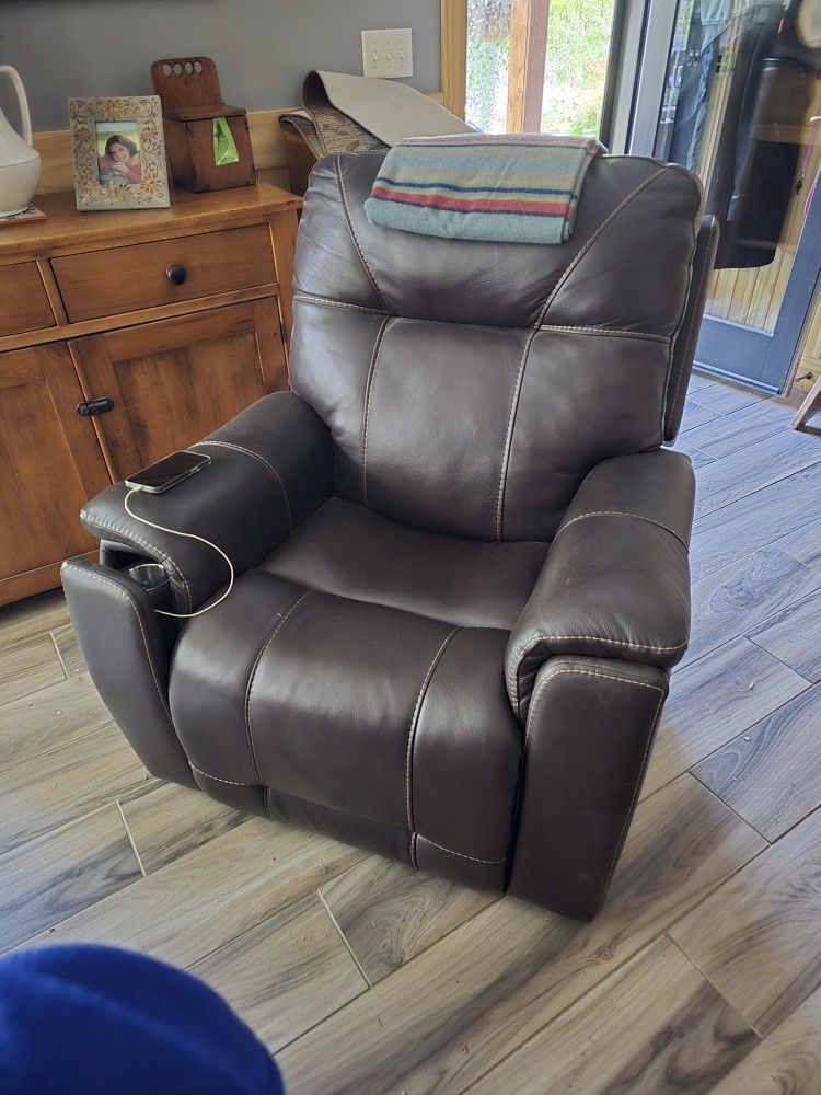 Gently Used Fenton Power Lift Recliner W/Headrest, Lumbar, And Heat