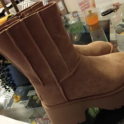 Ugg Boots Size 7