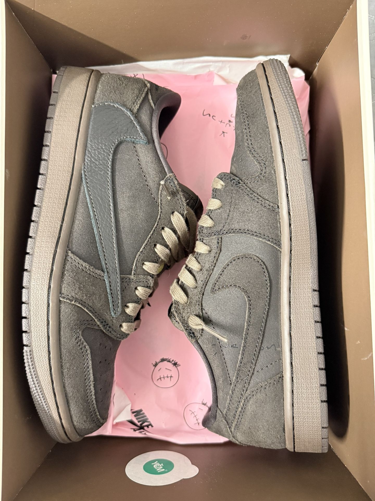 Air Jordan 1 Low x Travis Scott “Velvet Brown”
