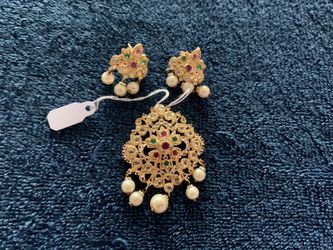 Brand New Jewelry Pendant Set Indian Pakistani Bangladeshi Earrings