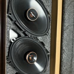 4 Car door speakers size 6x8 (Infinity & NVX)