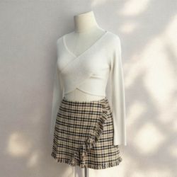 super cute outfit longsleeve croptop & plaid skirt size small