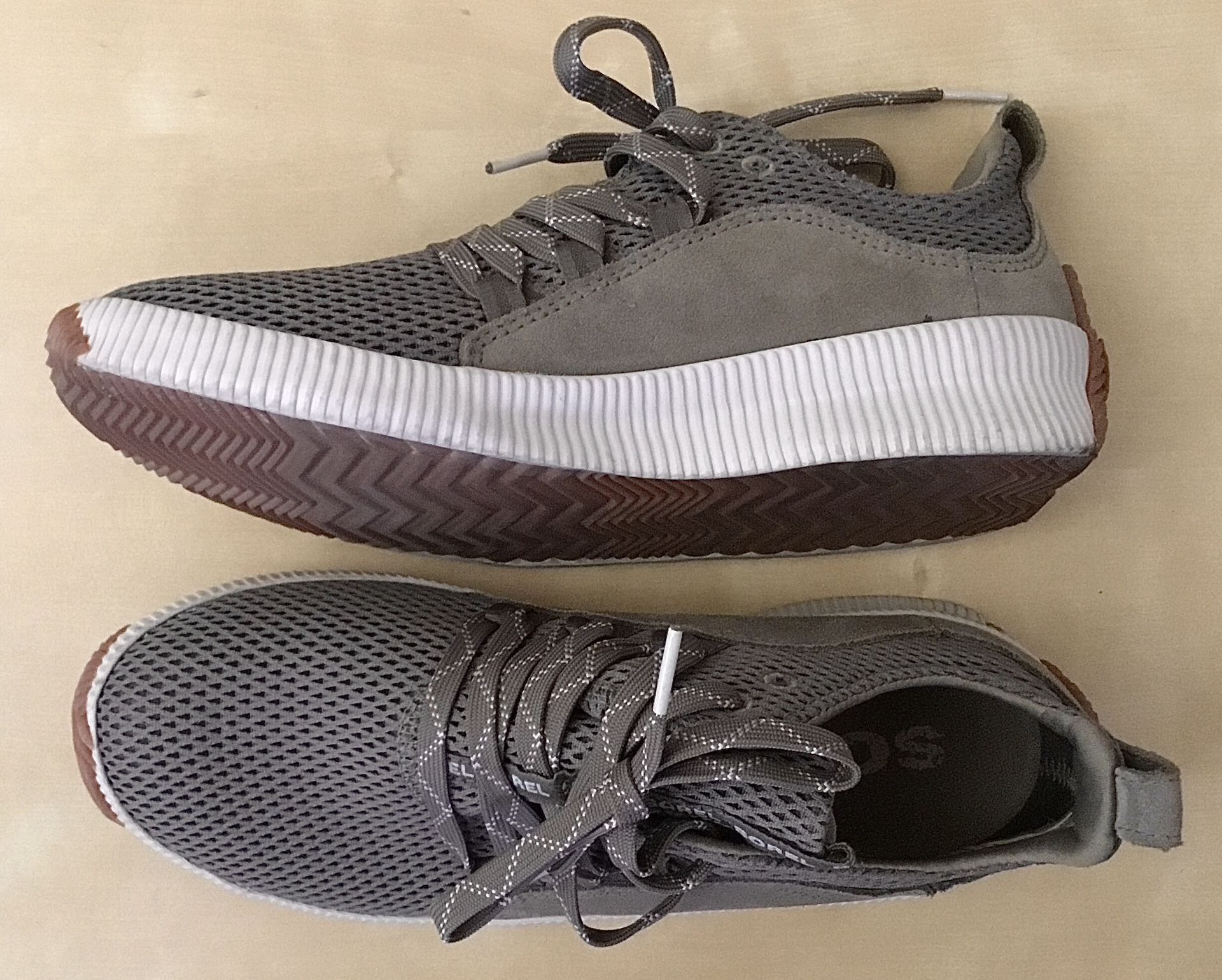 NEW WOMENS SOREL SHOES