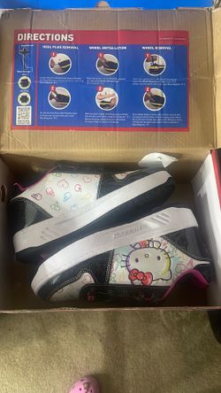 Hello Kitty Heelys