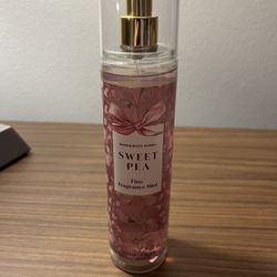 Bath & Body Works Sweat Pea Fragrance Mist 