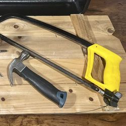 KOBALT HyperCoil LED Snake Work Light RECHARGABLE Battery Flashlight & Flat Pry Bar AKA Wonder Bar/ Nail Puller &  Stanley 12” Enclosed Grip Hacksaw⬇️