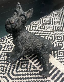 Cast iron Scottie dog door stopper