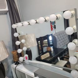 Hollywood Mirror