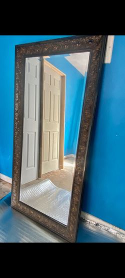 VERY BEAUTIFUL ELEGANT LUXURY LARGE MIRROR ..BEAUTIFUL CARVED GREAT CONDITION