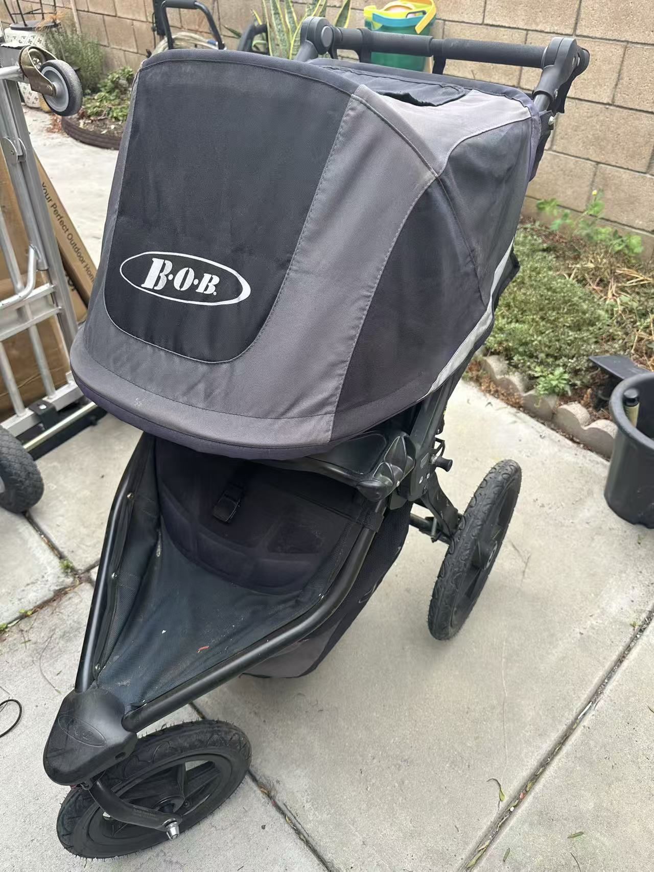 Used BOB Gear Revolution Flex Jogging Stroller, Graphite Black