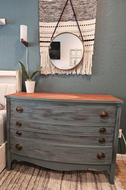 Dresser vintage Duncan