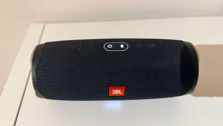 JBL Charge 4