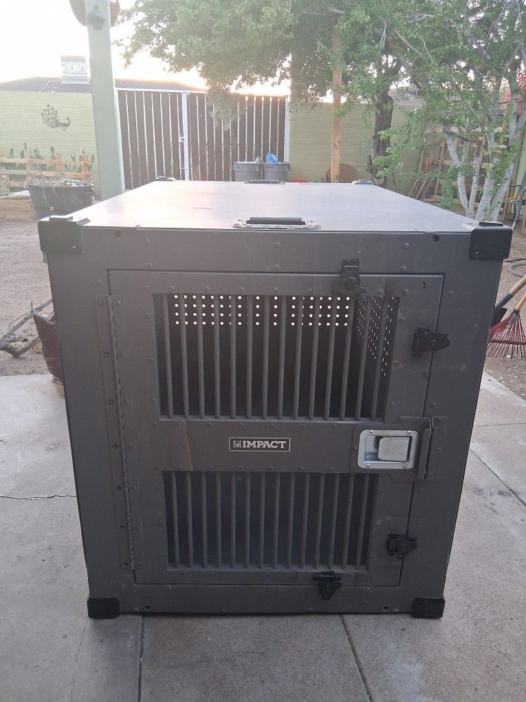 Impact Dog Crate 