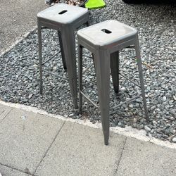2 Bar Stools