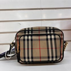 Burberry Purse 