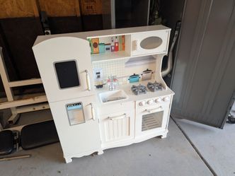 Kids kitchen playset Free
