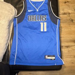 Nike NBA Dallas Maverick Kyrie Irving Jersey 