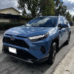 2022 Toyota RAV4 Hybrid SE – 1 Owner, Low Miles, Warranty Remaining, Clean CARFAX