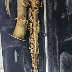 Saxophone 