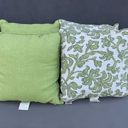18” square outdoor pillows - 4 total 