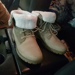 Woman's Timberland boots Size 8